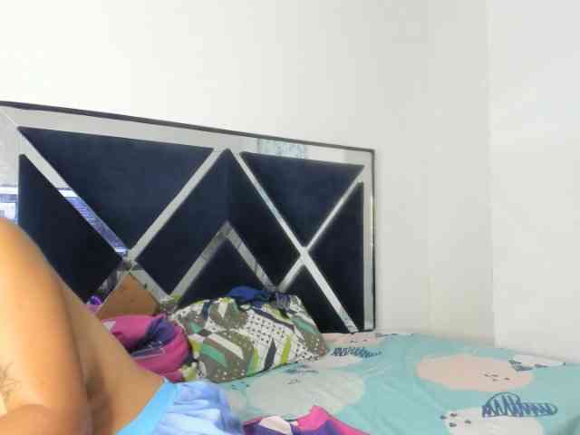 CharlottandVanessa webcam