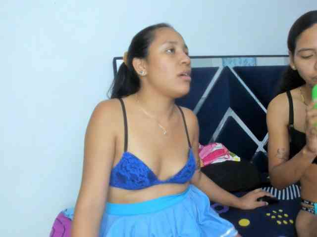 CharlottandVanessa webcam