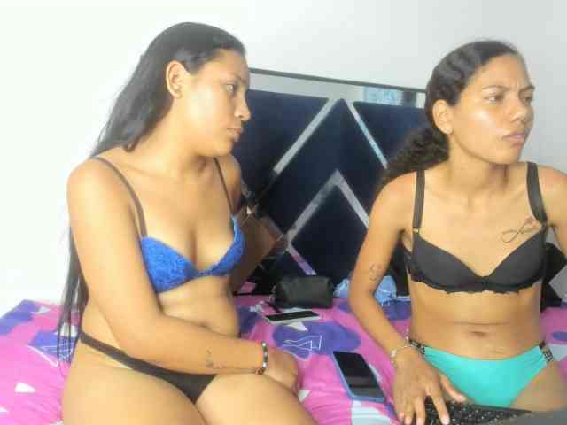 CharlottandVanessa webcam