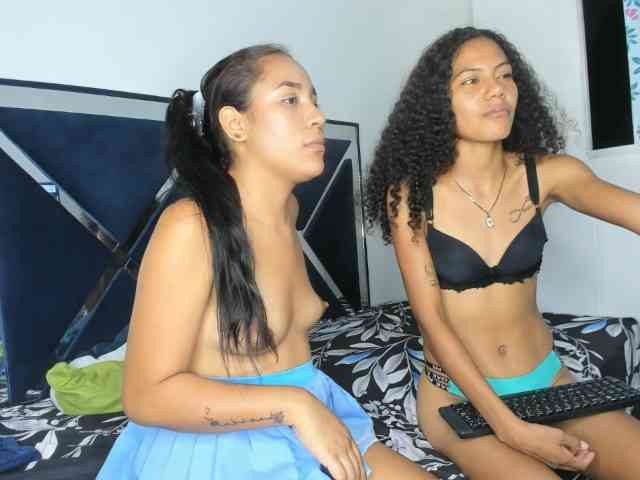 CharlottandVanessa webcam