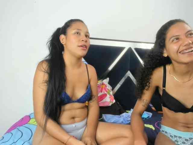CharlottandVanessa webcam