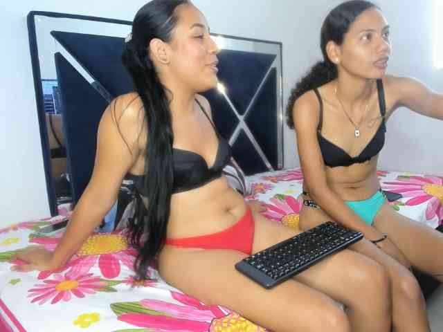 CharlottandVanessa webcam