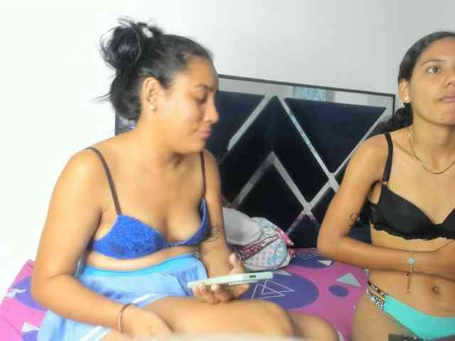 CharlottandVanessa webcam