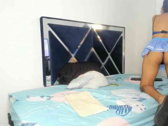 CharlottandVanessa webcam