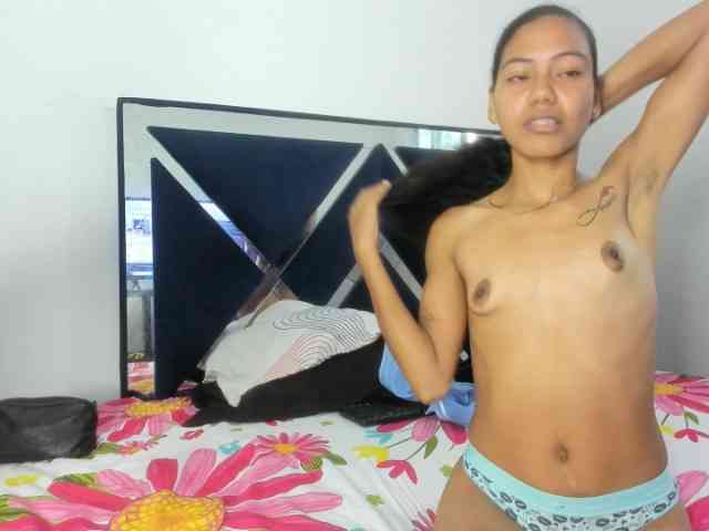 CharlottandVanessa webcam