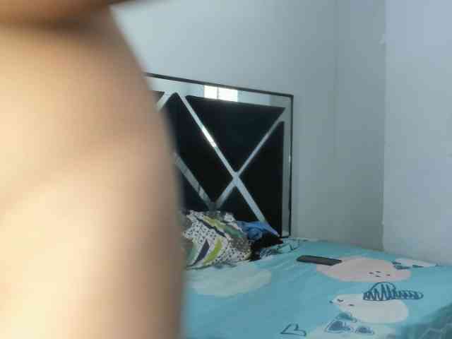 CharlottandVanessa webcam