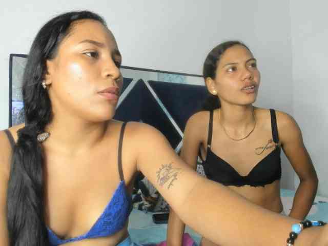 CharlottandVanessa webcam