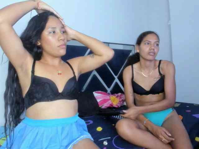 CharlottandVanessa webcam