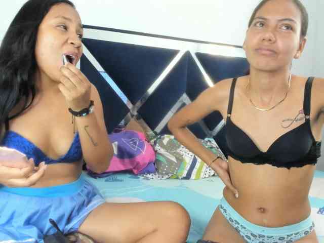 CharlottandVanessa webcam