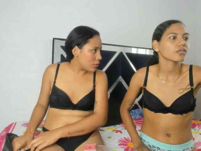 CharlottandVanessa webcam