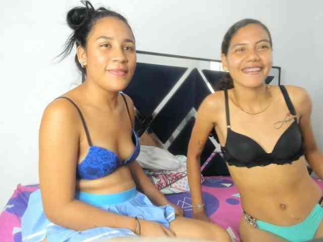 CharlottandVanessa webcam