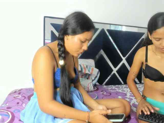 CharlottandVanessa CharlottandVanessa