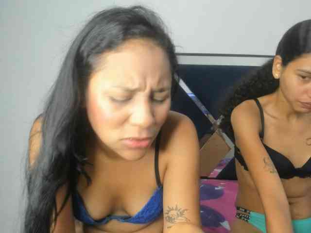 CharlottandVanessa webcam