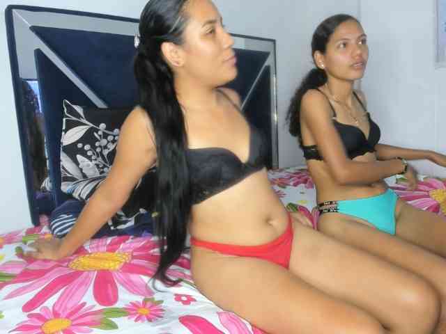 CharlottandVanessa webcam