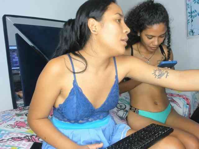 CharlottandVanessa webcam