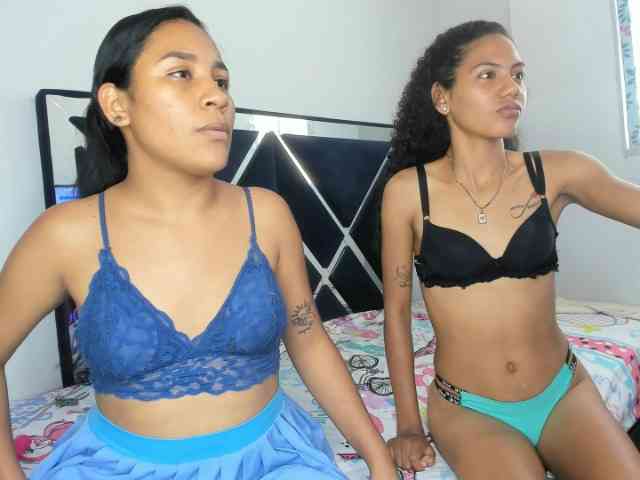 CharlottandVanessa webcam