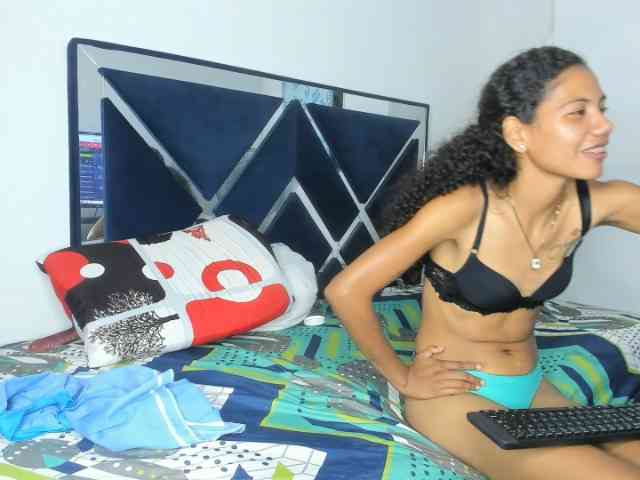 CharlottandVanessa webcam