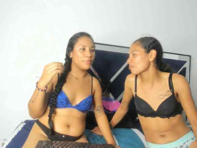 CharlottandVanessa webcam