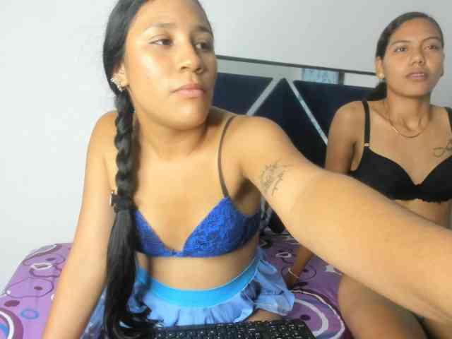 CharlottandVanessa webcam