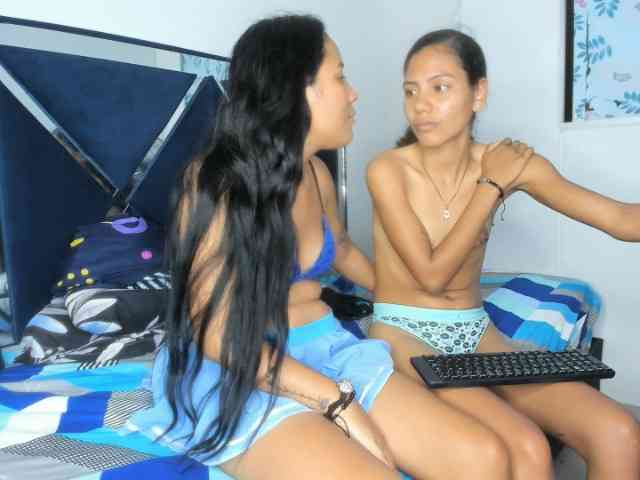 CharlottandVanessa webcam
