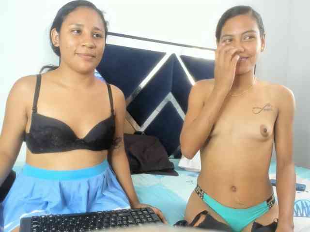 CharlottandVanessa webcam