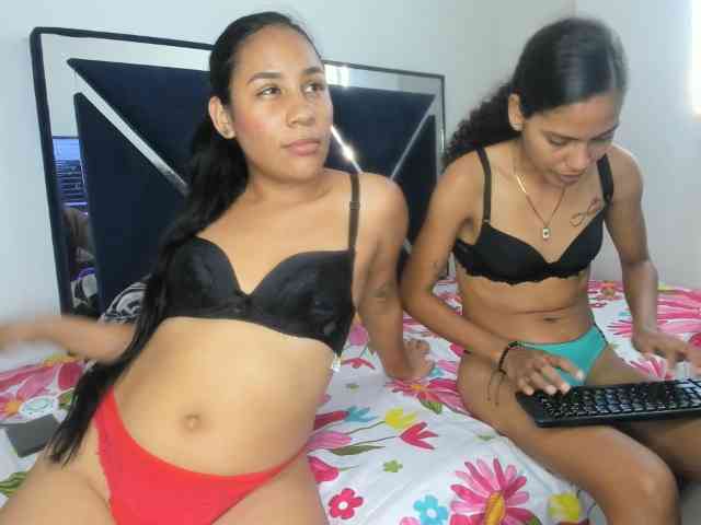 CharlottandVanessa webcam