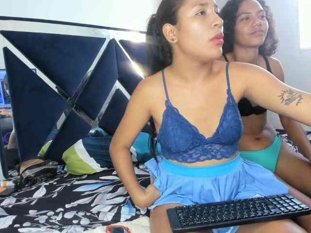 CharlottandVanessa webcam