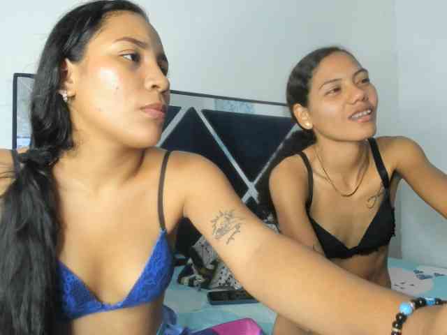 CharlottandVanessa webcam
