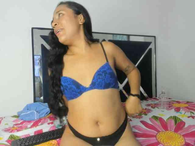 CharlottandVanessa webcam