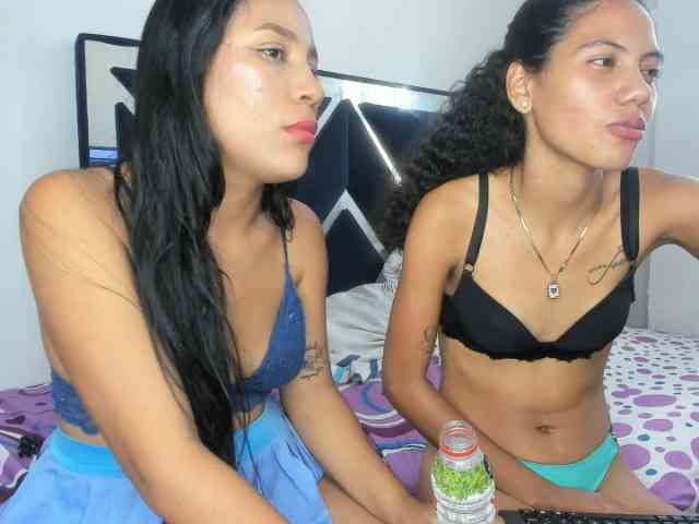 CharlottandVanessa webcam