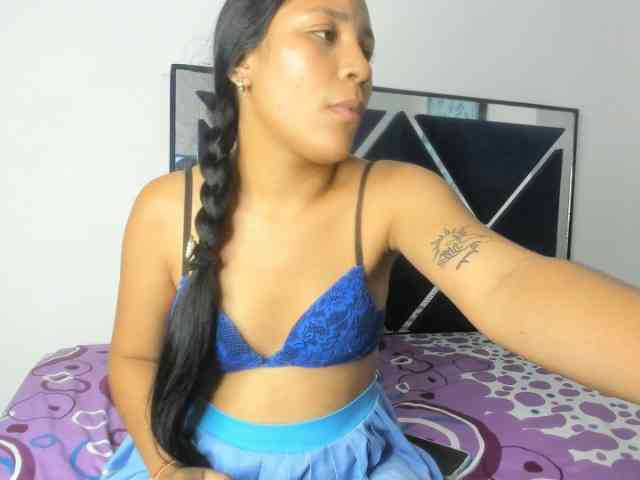 CharlottandVanessa webcam