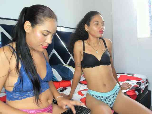 CharlottandVanessa webcam