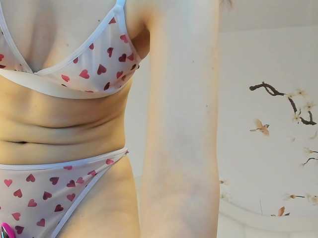 TinyBlair's BongaCams show and profile