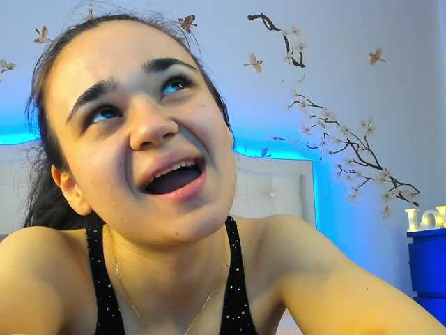 TinyBlair's BongaCams show and profile