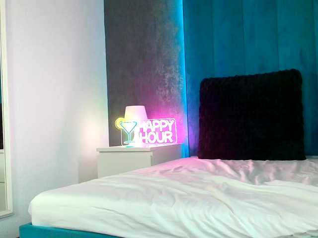 TinyBlair's BongaCams show and profile