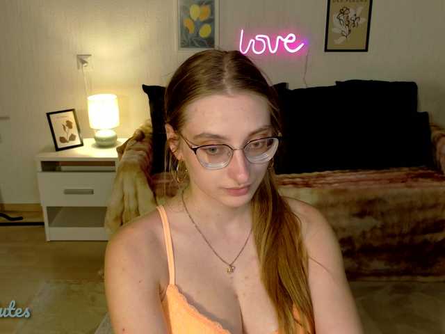 AliceCutes's BongaCams show and profile