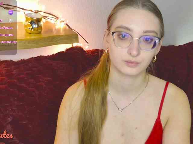 AliceCutes webcam