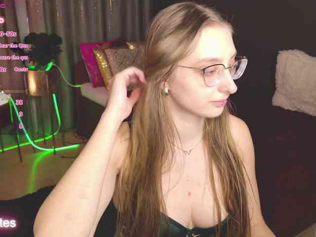 AliceCutes webcam