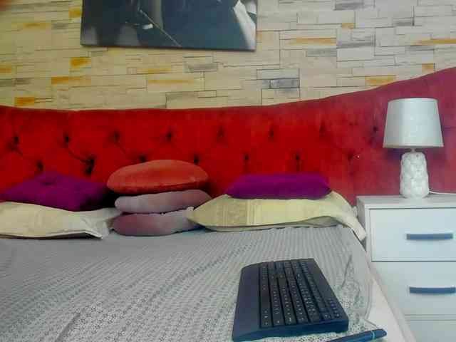 YasmineSly YasmineSly