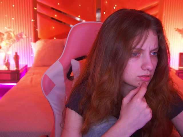 CuteeFoxy's BongaCams show and profile