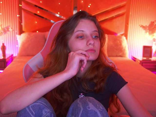 CuteeFoxy's BongaCams show and profile