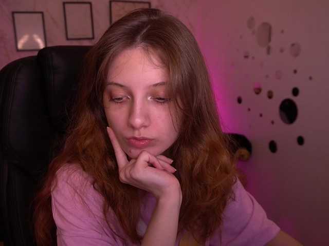 CuteeFoxy's BongaCams show and profile