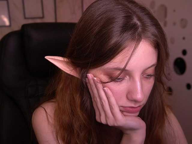 CuteeFoxy's BongaCams show and profile