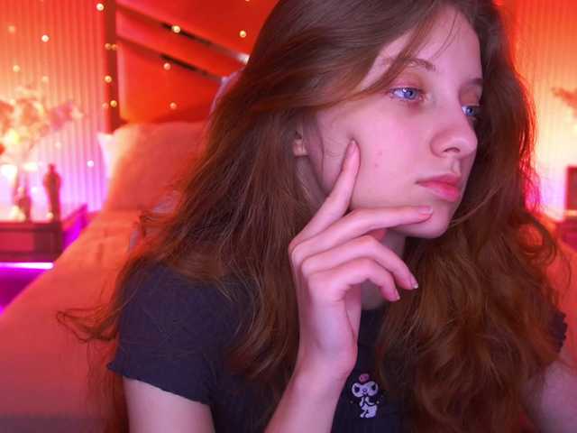 CuteeFoxy's BongaCams show and profile