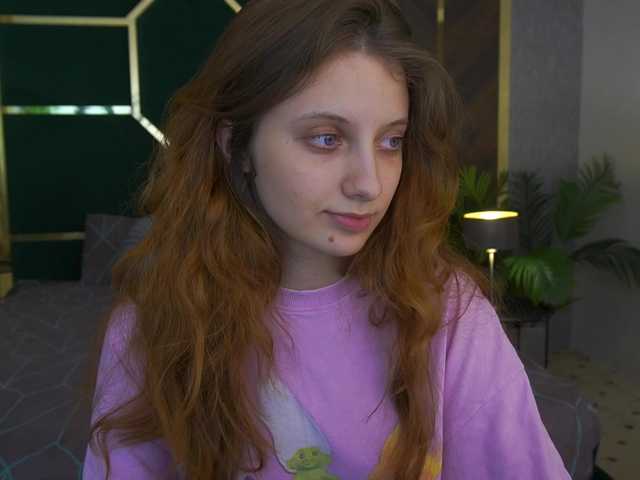 CuteeFoxy's BongaCams show and profile