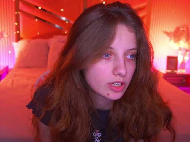 CuteeFoxy's BongaCams show and profile