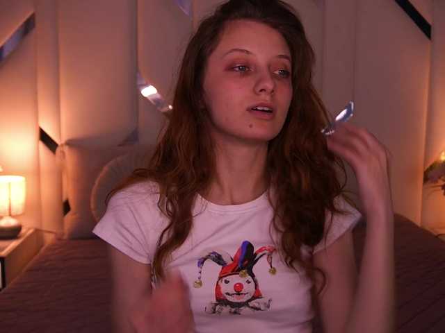 CuteeFoxy's BongaCams show and profile