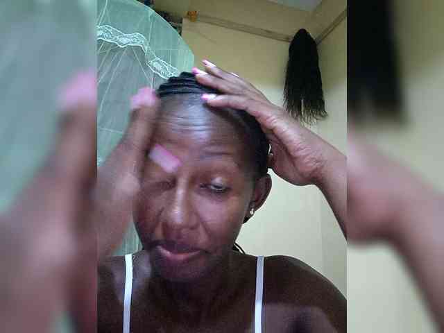 Liggyebony webcam