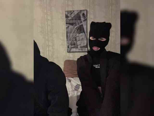 _the-secret-room_ webcam