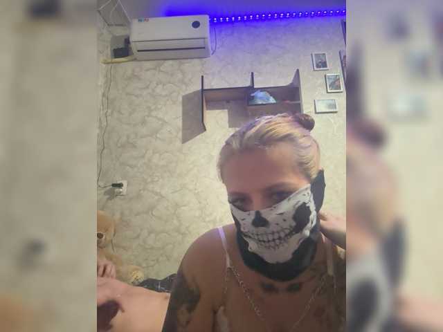 KiraNika live cam